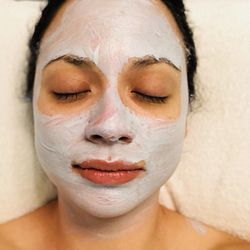 Skintastic Spa Boutique - Abigail is the best. My skin has improved so much since I started getting facials.