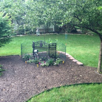 Walla Lawn Care - a fenced in garden area - Landscaping Near Me - Westfield, Indiana Walla Lawn Care - a fenced in garden area - Landscaping Near Me - Westfield, Indiana