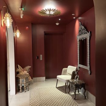 Ammoora - Bathroom waiting area - Mediterranean Near Me - Baltimore, Maryland
