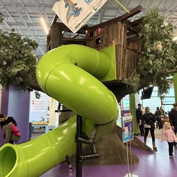 Imagine U Children's Museum - Big slide - Children's Museums Near Me - Visalia, California Imagine U Children's Museum - Big slide - Children's Museums Near Me - Visalia, California