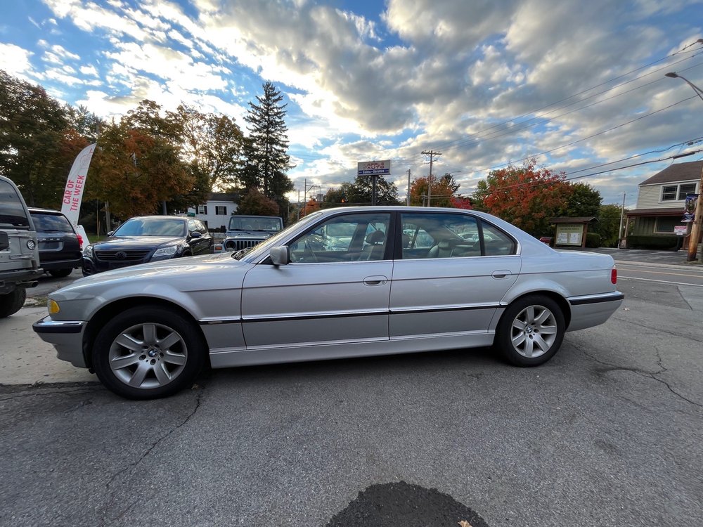 APPLE AUTO SALES & SERVICE Updated July 2024 24 Photos 6100 W