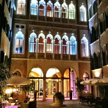 Centurion Palace - Entrance of the hotel from the courtyard - Hotels Near Me - Venezia, VE
