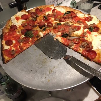 Juliana's - Loved this place, food was outstanding!! - Pizza Near Me - Brooklyn, New York Juliana's - Loved this place, food was outstanding!! - Pizza Near Me - Brooklyn, New York