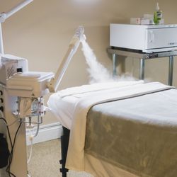 G Skin & Beauty Institute