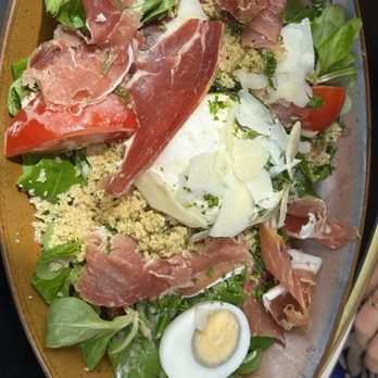 Le Bouquet des Archives - Salad of the day. Couscous, burrata, ham. - Brasseries Near Me - Paris, 75 Le Bouquet des Archives - Salad of the day. Couscous, burrata, ham. - Brasseries Near Me - Paris, 75