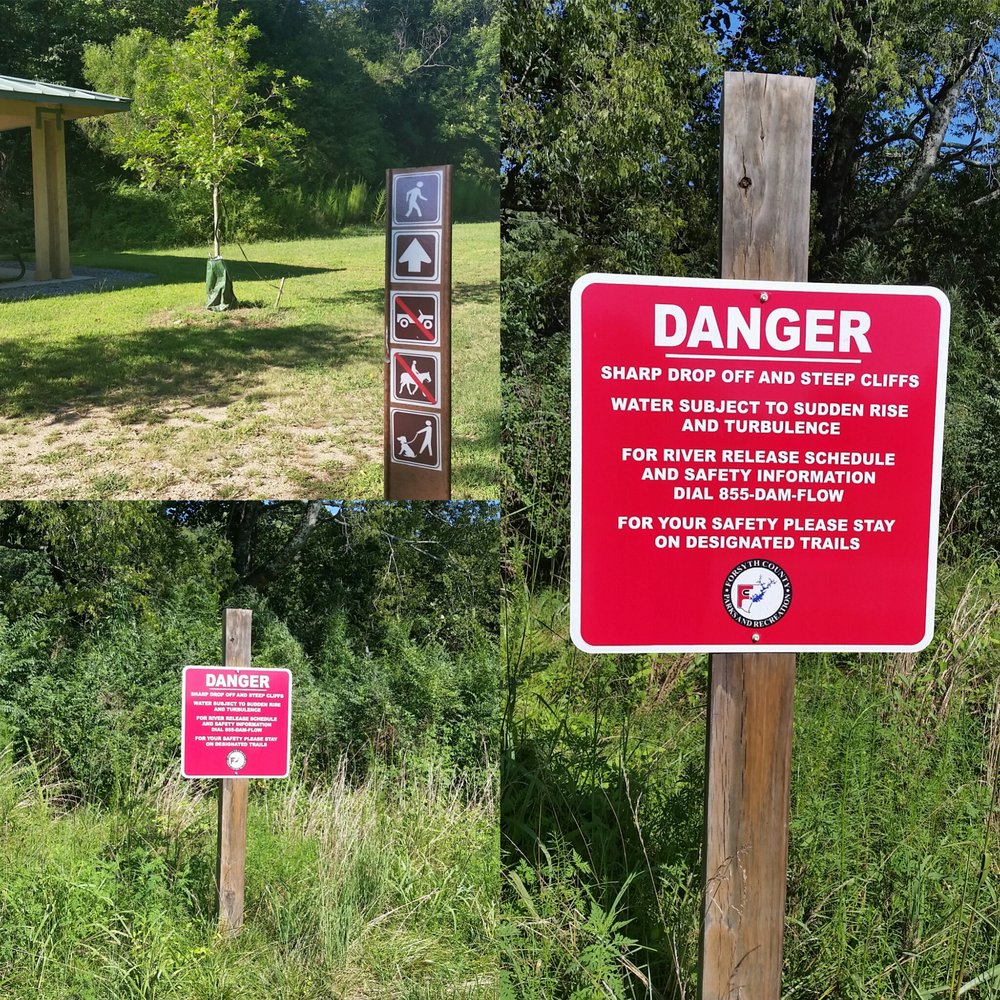 Chattahoochee Pointe Park - Look for these signs to know you are on or near a nature trail... - Parks Near Me - Suwanee, Georgia