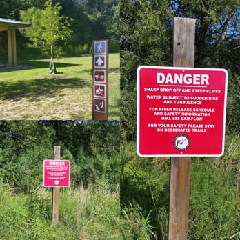 Chattahoochee Pointe Park - Look for these signs to know you are on or near a nature trail... - Parks Near Me - Suwanee, Georgia