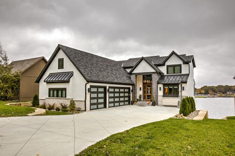 WALKER CUSTOM HOMES Updated September 2024 38 Photos 900 SW