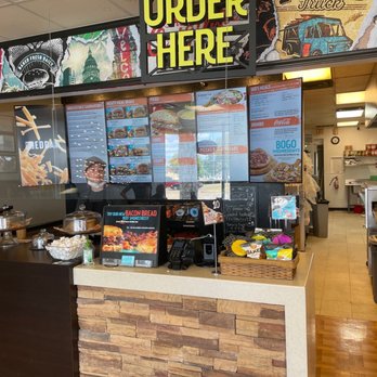 Schlotzsky's - Front counter at Schlotzsky's - Delis Near Me - Pantego, Texas