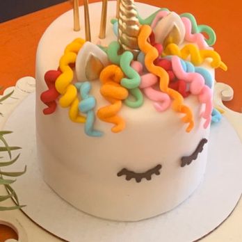 Gifts La - Unicorn strawberry cake - Gift Shops Near Me - Canoga Park, California