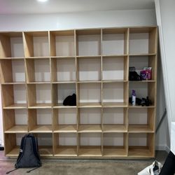 Native Hot Yoga - Lots of storage cubes