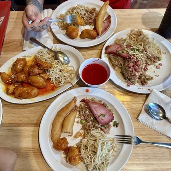 New China Cafe - Orange chicken, pan fried noodles, chow mein, fried shrimp, pork fried rice - Chinese Near Me - Fresno, California New China Cafe - Orange chicken, pan fried noodles, chow mein, fried shrimp, pork fried rice - Chinese Near Me - Fresno, California