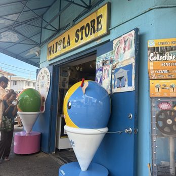 Waiola Shave Ice - Ice Cream & Frozen Yogurt Near Me - Honolulu, Hawaii