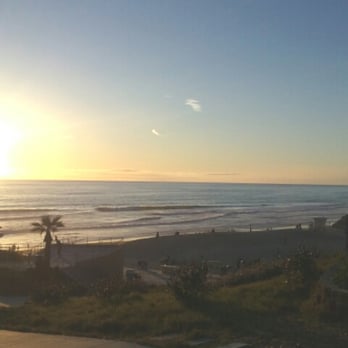 Moonlight Beach Overlook - Parks Near Me - Encinitas, California
