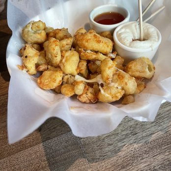 Yard House - Wisconsin Fried Cheese Curds - New American Near Me - Honolulu, Hawaii Yard House - Wisconsin Fried Cheese Curds - New American Near Me - Honolulu, Hawaii