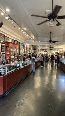 Gold & Silver Pawn Shop by null