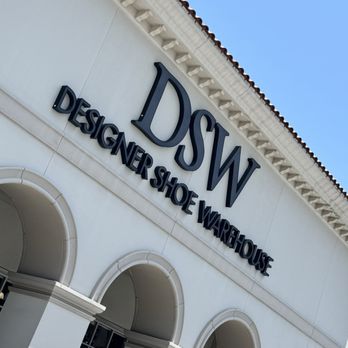 DSW Designer Shoe Warehouse - Birthday rewards shopping - Shoe Stores Near Me - Houston, Texas DSW Designer Shoe Warehouse - Birthday rewards shopping - Shoe Stores Near Me - Houston, Texas