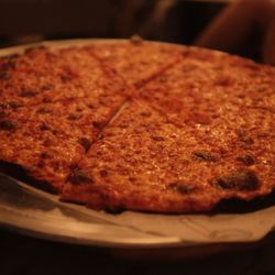 Vinnie’s Brick Oven Pan Pizza - Plain Pie