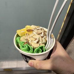 The Freezin' Point - Pandan Speciality Roll