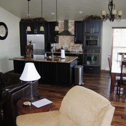 Rogers Vacation Rentals - Dillon - Mountain Escape: Fully equipped kitchen