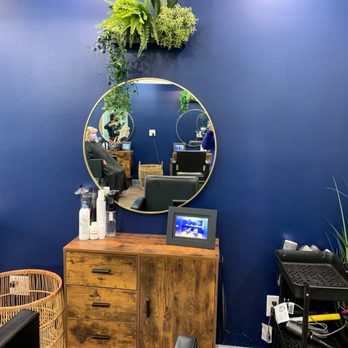 Tousled And Teased Salon - One of the ladies stations - Hair Salons Near Me - Naugatuck, Connecticut