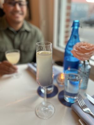 Felix Cocktails et Cuisine by null