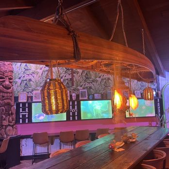 Tropicali - Inside - Hawaiian Near Me - Big Bear Lake, California