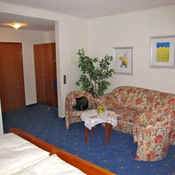 Hotel Restaurant Sonne - Couch and chairs