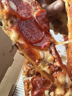 Me-n-Ed's Pizza Parlor by null
