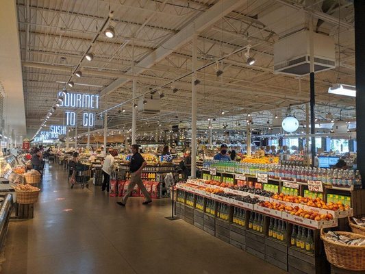 Nino Salvaggio International Marketplace by null