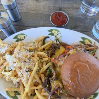 Market Tavern Dublin - Skirt Steak Smash Burger - New American Near Me - Dublin, California Market Tavern Dublin - Skirt Steak Smash Burger - New American Near Me - Dublin, California