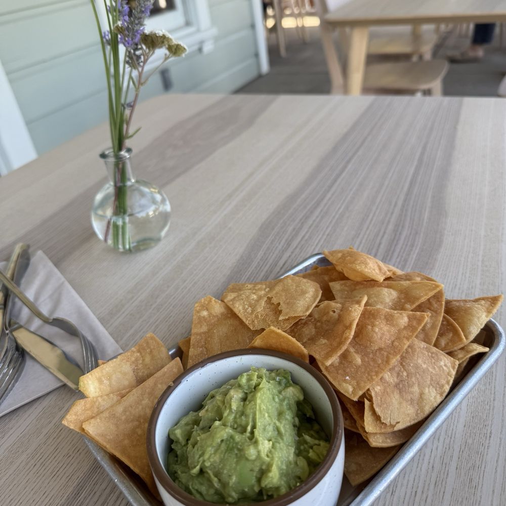 Finca Paso Robles - Chips and guacamole - Mexican Near Me - Paso Robles, California