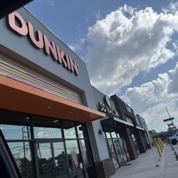 Dunkin' - Outside