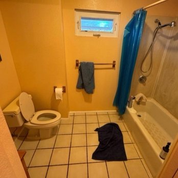 Amcor Construction - Bathroom 2 Before - General Contractors Near Me