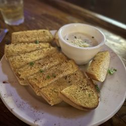 Bellino's - Herb & Garlic Bread with Alfredo sauce