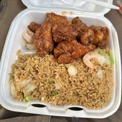 Peking Wok II - Shrimp Fried Rice w/7 piece Braised Chicken Wings