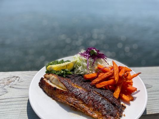 Bubba's Seafood Restaurant and Crabhouse by null
