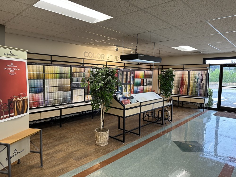 ROBBINS PAINT & CARPET Updated September 2024 206 Commercial St