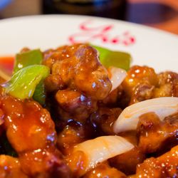 Yu's Mandarin - Sweet and sour pork