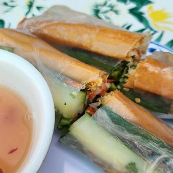 HAI HAI - Spring Rolls (Classic) - Vietnamese Near Me - Minneapolis, Minnesota