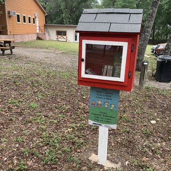 J&S Smokehouse - Give a book, take a book - Barbeque Near Me - Elmendorf, Texas J&S Smokehouse - Give a book, take a book - Barbeque Near Me - Elmendorf, Texas