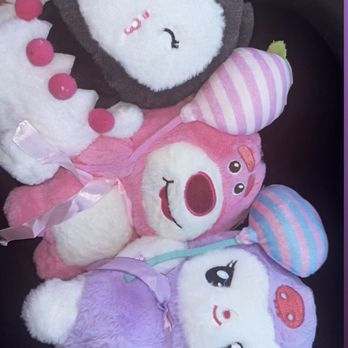 Claw Claw - plushies - Arcades Near Me - Arcadia, California