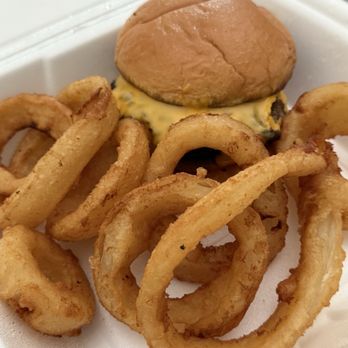 Kikkers - Cheeseburger and onion rings - Breakfast & Brunch Near Me - Council Bluffs, Iowa