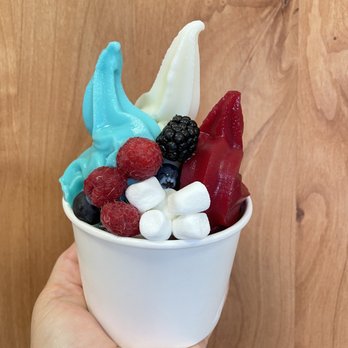 The Yogurt Bar - a hand holding a cup of yogurt - Ice Cream & Frozen Yogurt Near Me - Beaumont, Texas The Yogurt Bar - a hand holding a cup of yogurt - Ice Cream & Frozen Yogurt Near Me - Beaumont, Texas