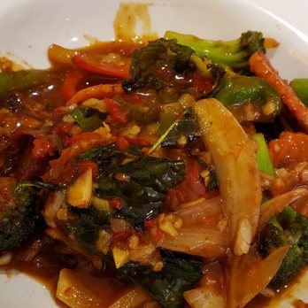 Kin'd - Crispy duck sauteed with vegetables - Thai Near Me - Fresh Meadows, New York