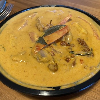 Bangkok Thai Cuisine - Duck Red Curry - Thai Near Me - Berkeley, California
