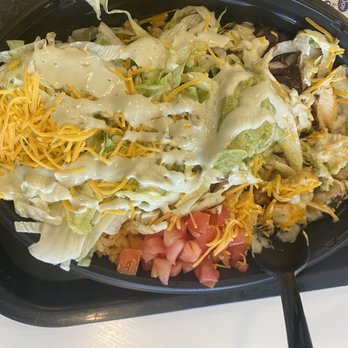Taco Bell - This is post to be power bowl.    And no I not Eatting out of it.   They don't. Give out much  plus charge me 10 water - Fast Food Near Me - Williamson, Kentucky