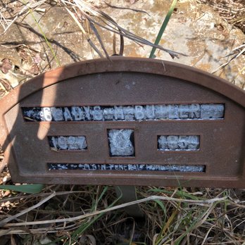 Perryville Cemetery - Lived 32 years - Landmarks & Historical Buildings Near Me - Elgin, Texas Perryville Cemetery - Lived 32 years - Landmarks & Historical Buildings Near Me - Elgin, Texas
