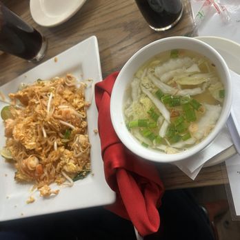 Basil Asian Bistro - Wonton Soup and Pad Thai - Chinese Near Me - Canton, Ohio Basil Asian Bistro - Wonton Soup and Pad Thai - Chinese Near Me - Canton, Ohio