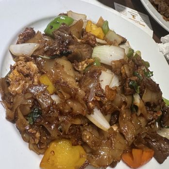Arun Thai Foods - Beef pad kee mow level 4 spice - Thai Near Me - Watauga, Texas